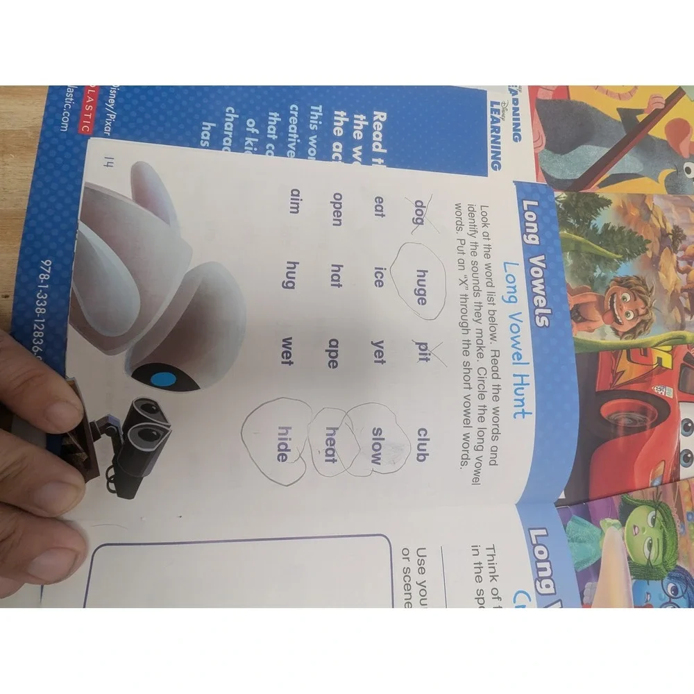 Disney Pixar Phonics Reading Program Scholastic 12 Book Set Kids Learning Early